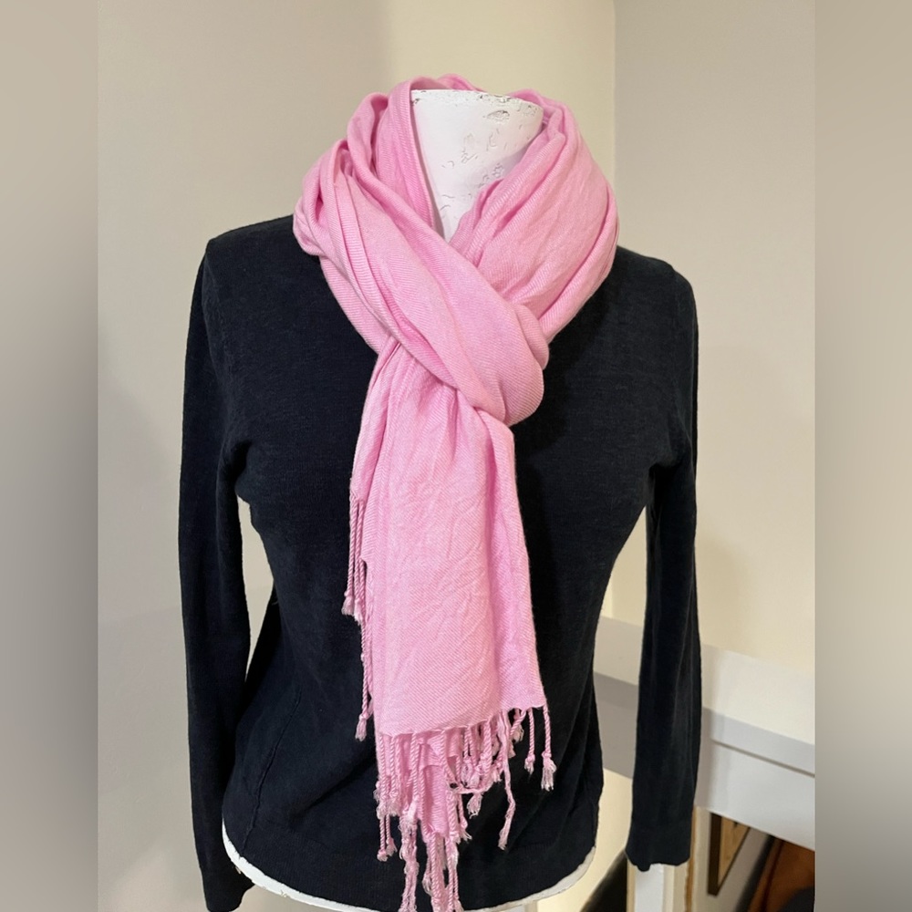 Pink scarf / pashmina